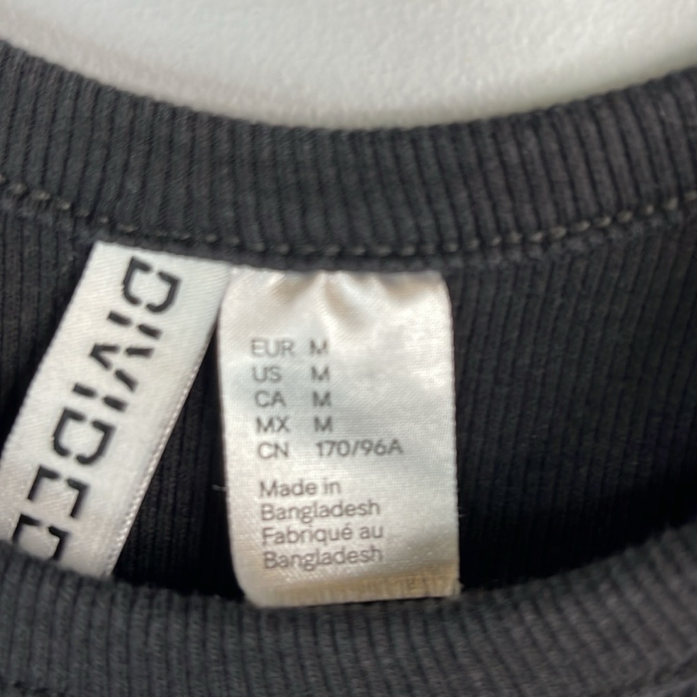 H&M Ribbed Racerback Tank Top Cropped Stretch Knit Basic Summer Base Size Medium - Picture 6 of 9